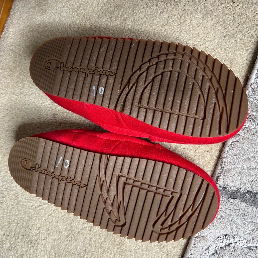 Champion Red Fleece-Lined Slippers - Picture 7 of 7
